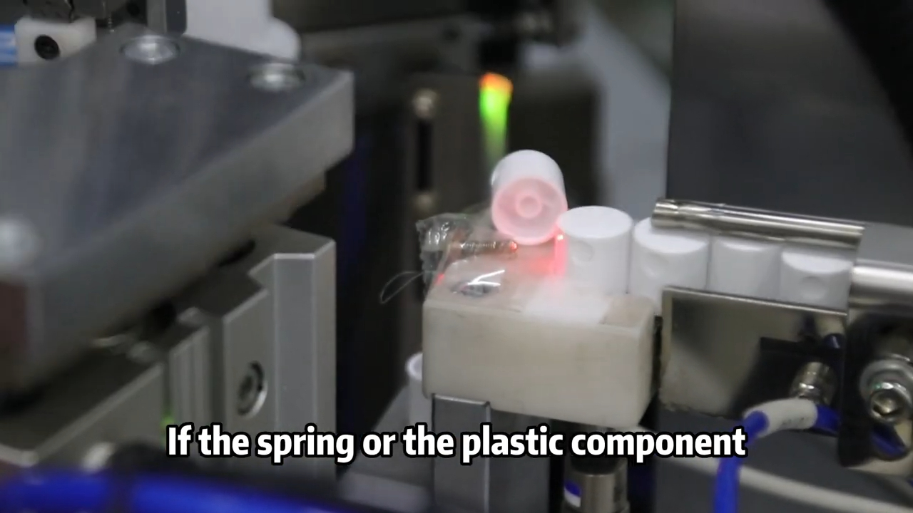 How to test a lotion pump_ Press testing and water control testing equipment of the pump. Best pump. (1)